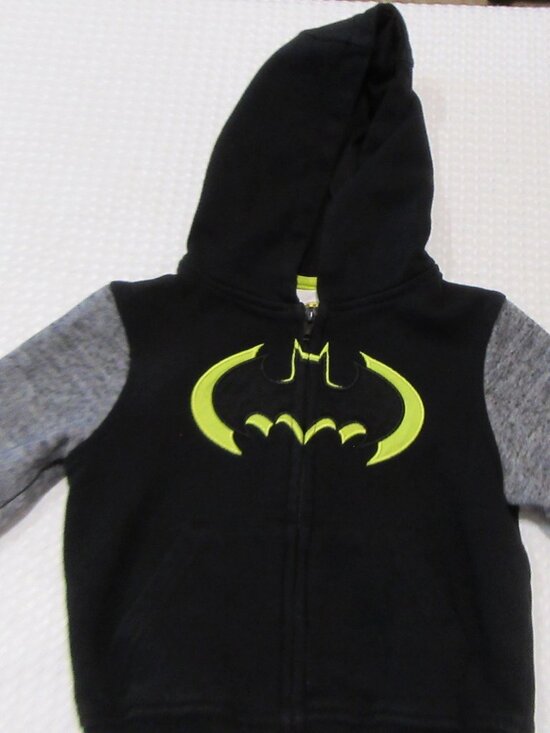 Childs Size 2 Batman Hoodie - Picture 2 of 9